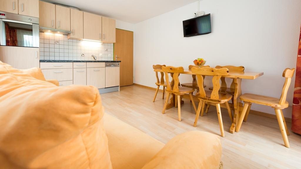 Apartments Atlas Saas-Grund Room photo